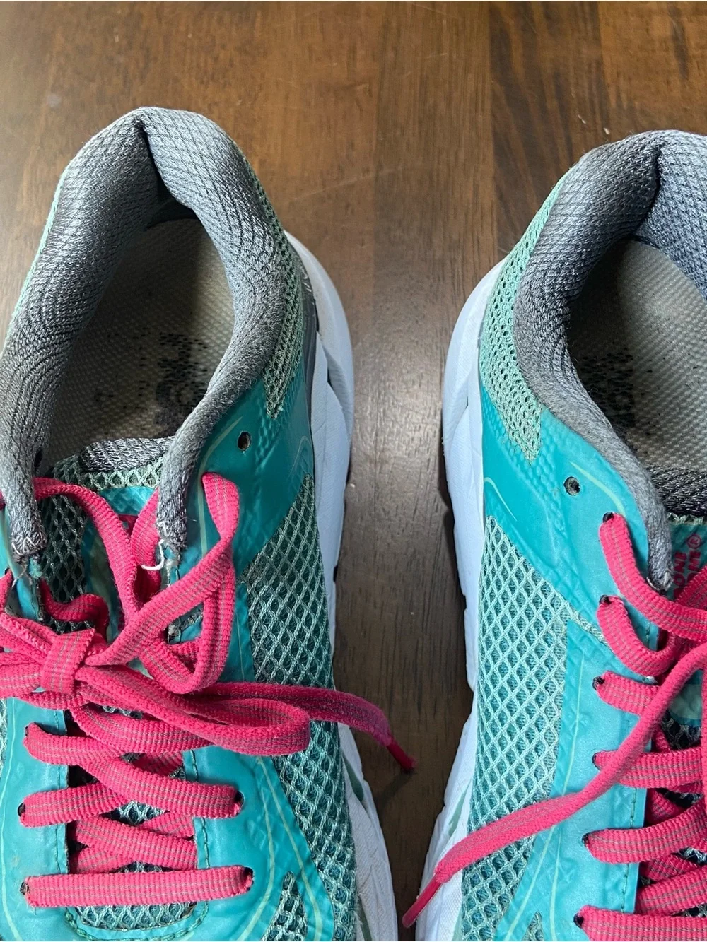 Hoka One One Napali Sneakers Womens Size 6 Turquoise Pink Running Shoes 1091611